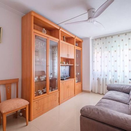 Apartamento En Complejo Residencial, Con Piscina. 萨洛 外观 照片