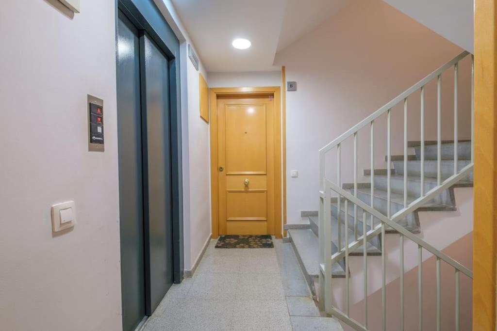 Apartamento En Complejo Residencial, Con Piscina. 萨洛 外观 照片