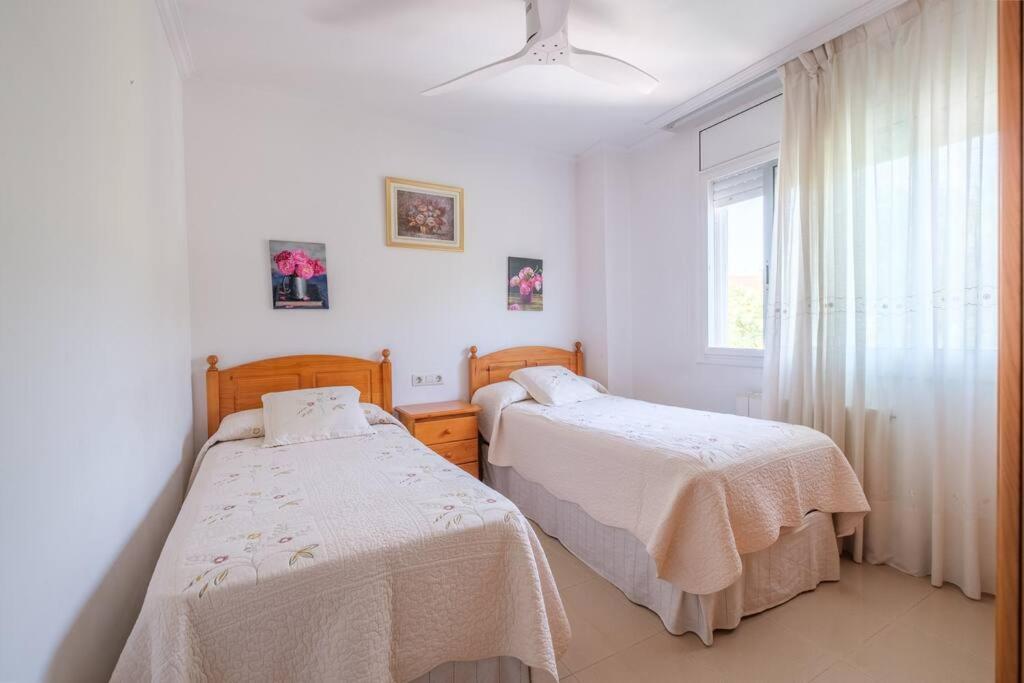 Apartamento En Complejo Residencial, Con Piscina. 萨洛 外观 照片