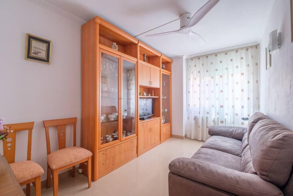 Apartamento En Complejo Residencial, Con Piscina. 萨洛 外观 照片