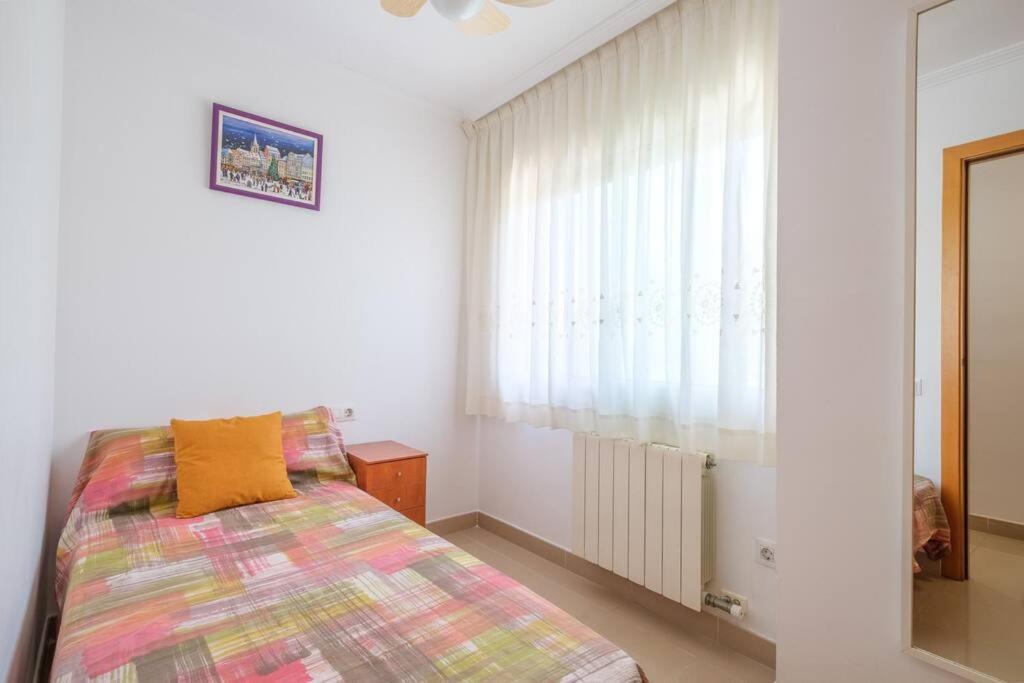 Apartamento En Complejo Residencial, Con Piscina. 萨洛 外观 照片