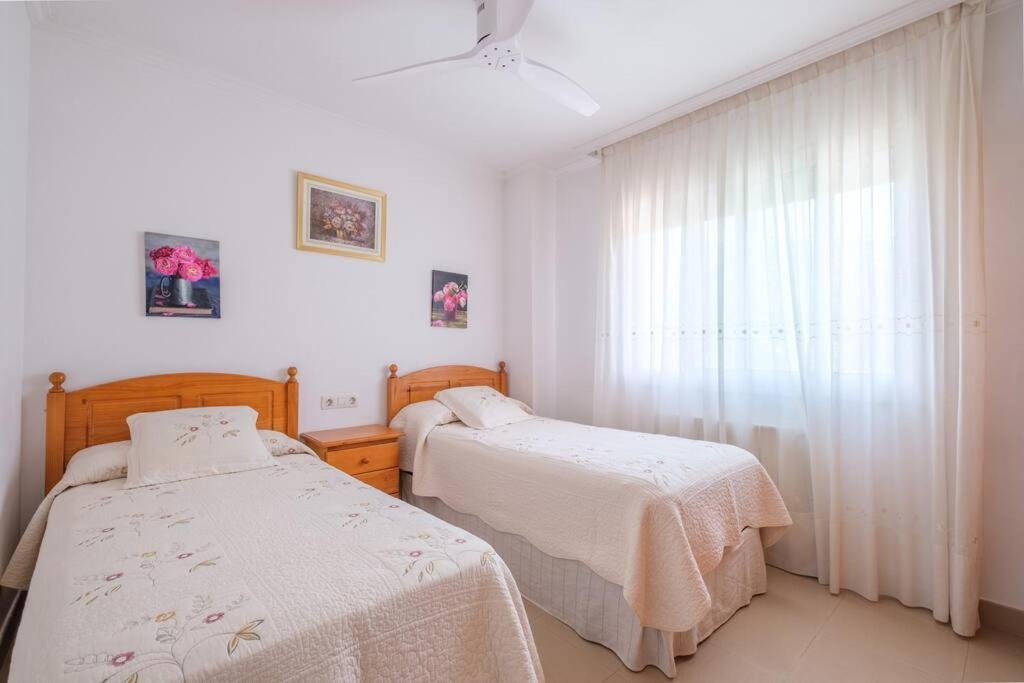 Apartamento En Complejo Residencial, Con Piscina. 萨洛 外观 照片