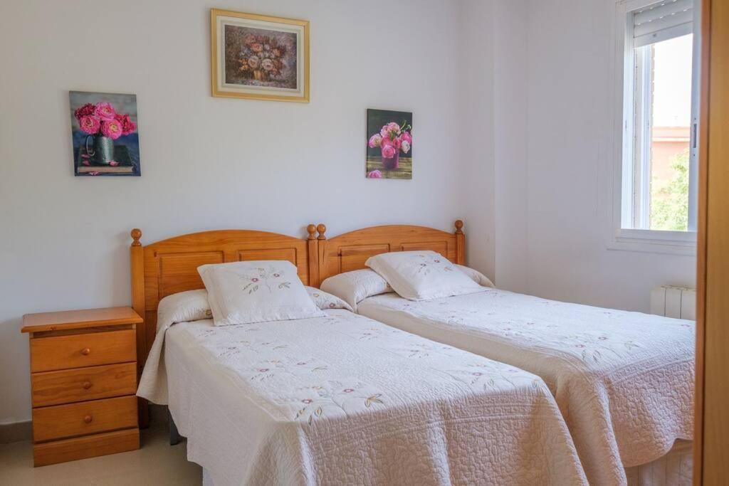 Apartamento En Complejo Residencial, Con Piscina. 萨洛 外观 照片